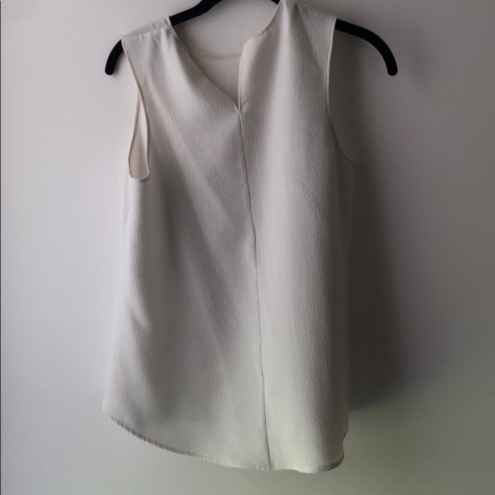 White top perfect for work